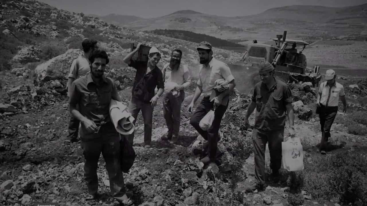 צפייה בסרט המלא - רוח אחרת - לצפיה בטריילר