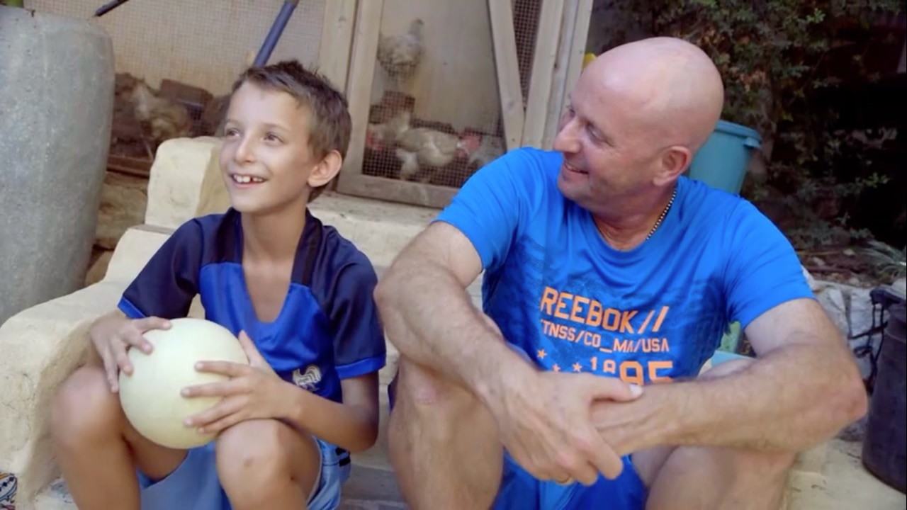 צפייה בסרט המלא - להיות אבא // מי הבוס - לצפיה בטריילר