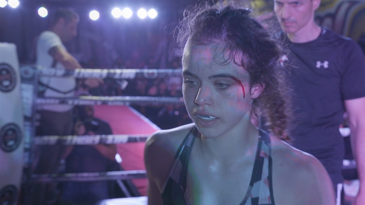 צפייה בסרט המלא - דם חם - לצפיה בטריילר