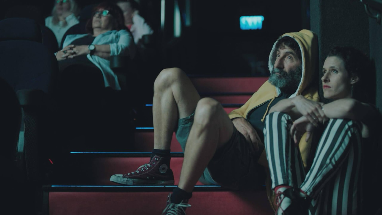 צפייה בסרט המלא - קצפת ודובדבנים - לצפיה בטריילר