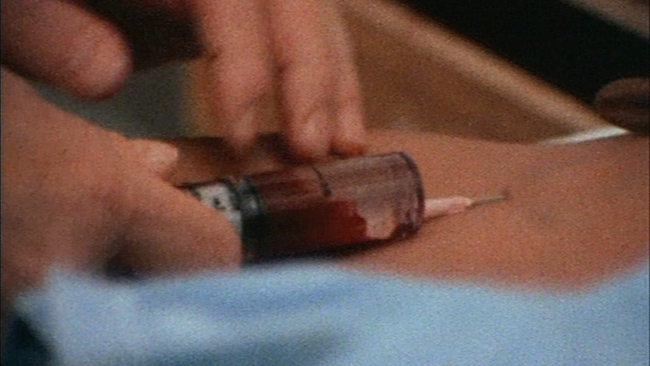 צפייה בסרט המלא - 301 פדויים - קווים אדומים - לצפיה בטריילר