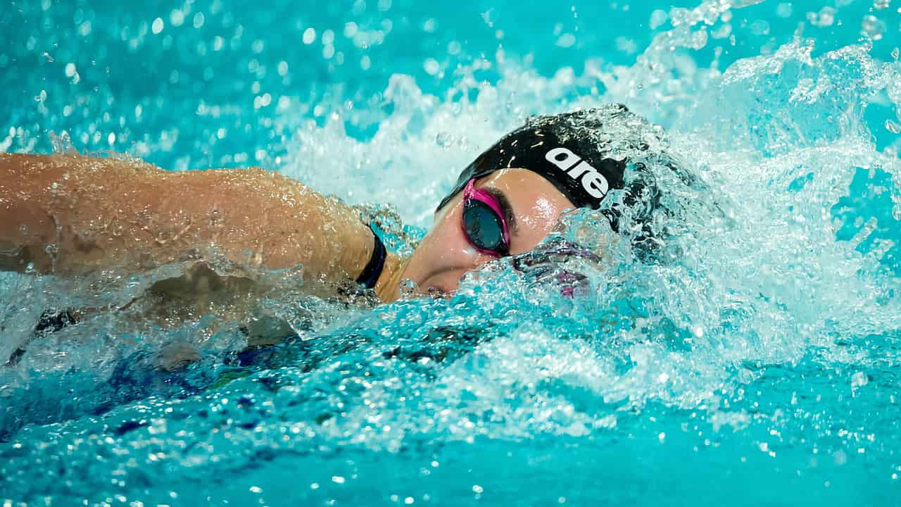 צפייה בסרט המלא - שלוש מאיות השניה - לצפיה בטריילר