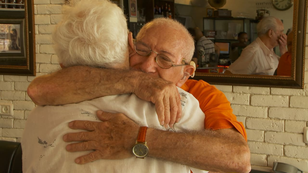 צפייה בסרט המלא - המלחמה האחרונה של ילדי טהרן - לצפיה בטריילר