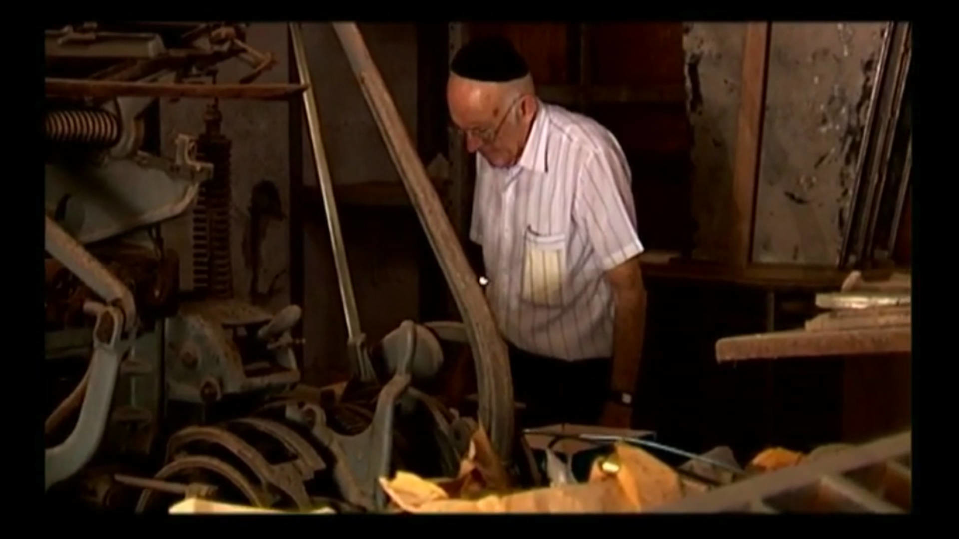 צפייה בסרט המלא - סבא מימין, סבתא משמאל - לצפיה בטריילר