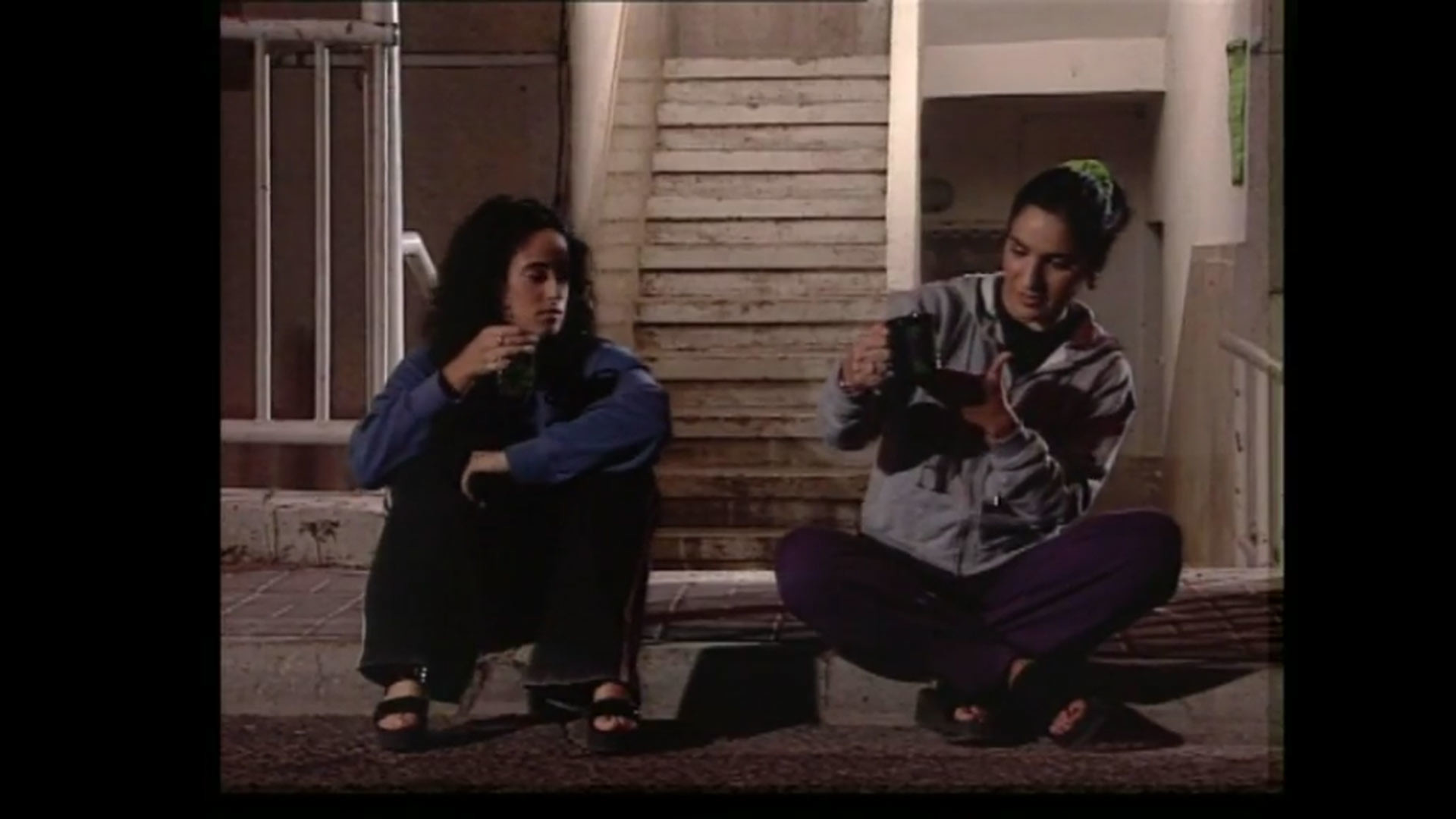 צפייה בסרט המלא - אושר - לצפיה בטריילר