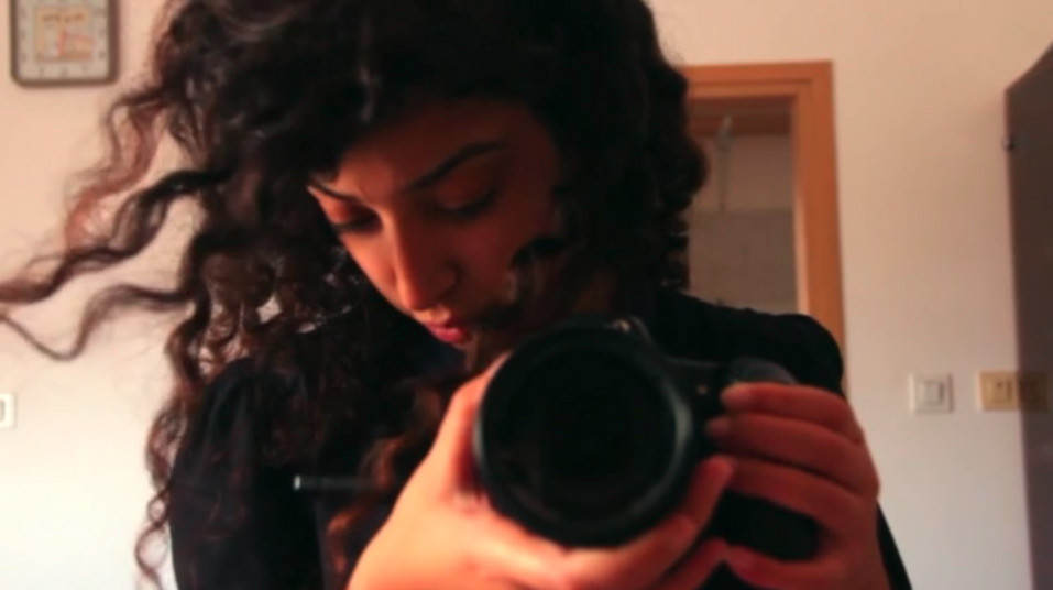 צפייה בסרט המלא - בינתיים מזל - לצפיה בטריילר