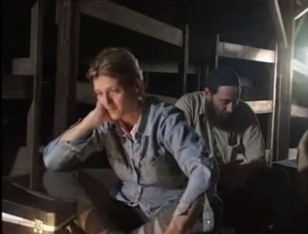 צפייה בסרט המלא - פיצה באושוויץ - לצפיה בטריילר